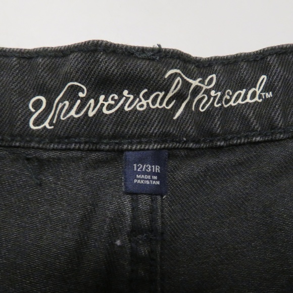 Universal Thread High-Rise Straight Leg Jeans - Picture 3 of 8